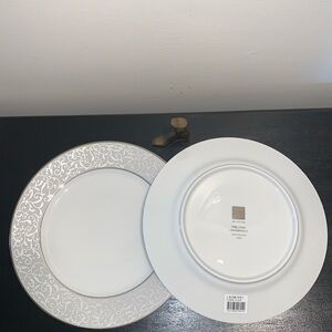 Lot of‎ 2 Mikasa Parchment Dinner plates. NWT.  Made in Thailand.